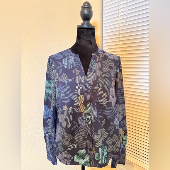 Floral Patterned Navy Blue Women's Top - Picture 2 of 5